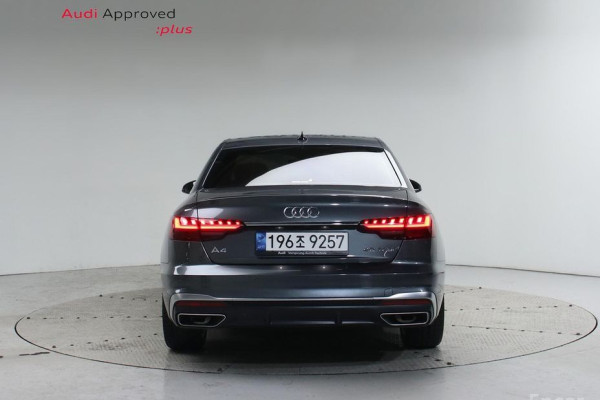 2022 Audi A4 с пробегом 21 366 км