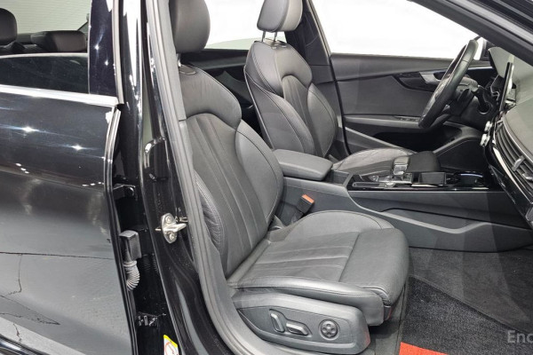 2021 Audi A4 с пробегом 33 690 км