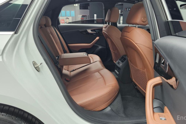 2021 Audi A4 с пробегом 23 017 км