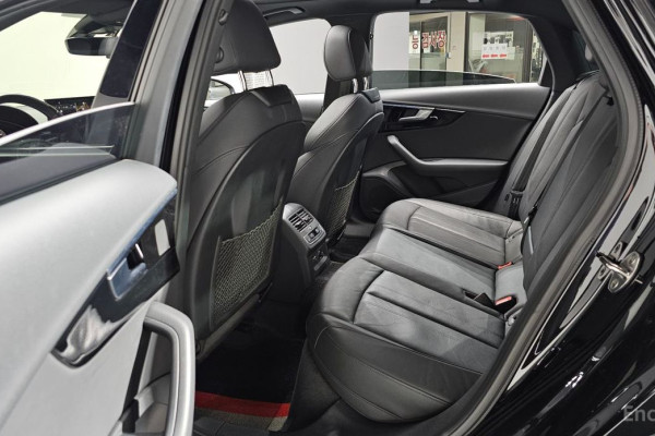 2021 Audi A4 с пробегом 33 690 км