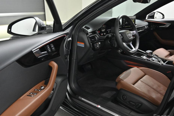 2022 Audi A4 с пробегом 21 366 км