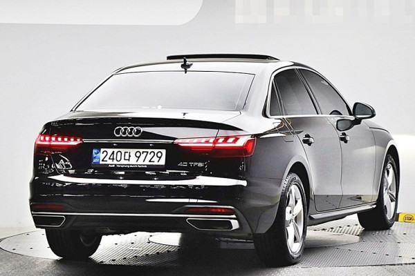 2021 Audi A4 с пробегом 28 447 км