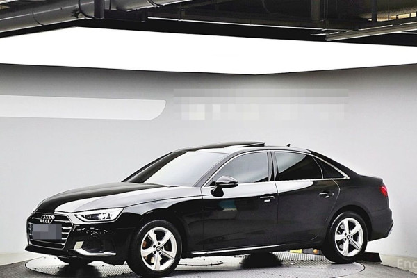 2021 Audi A4 с пробегом 28 447 км