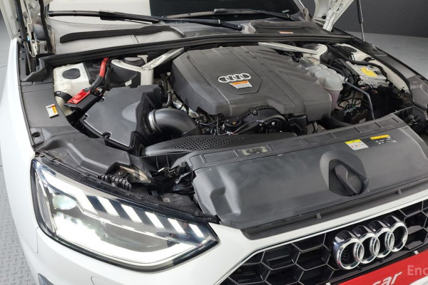 2021 Audi A4 с пробегом 65 621 км