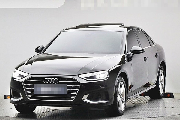2021 Audi A4 с пробегом 28 447 км