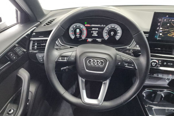 2021 Audi A4 с пробегом 65 621 км