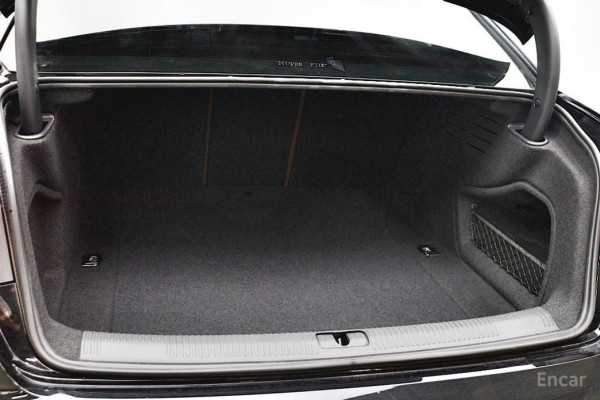 2021 Audi A4 с пробегом 28 447 км