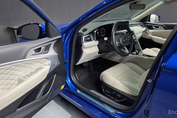 2023 Genesis G70 с пробегом 11 907 км