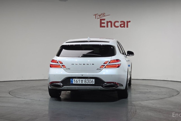 2023 Genesis G70 с пробегом 49 296 км