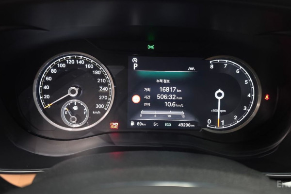 2023 Genesis G70 с пробегом 49 296 км