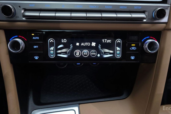 2023 Genesis G70 с пробегом 49 296 км