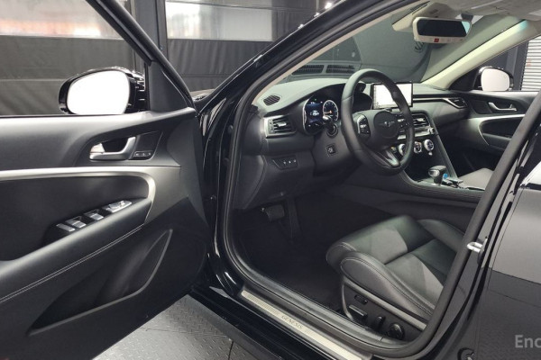 2022 Genesis G70 с пробегом 84 233 км