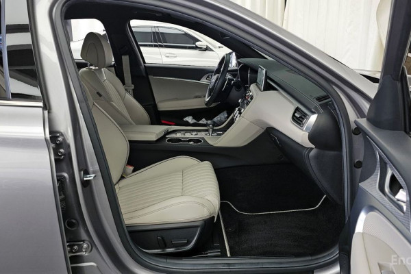 2022 Genesis G70 с пробегом 17 582 км