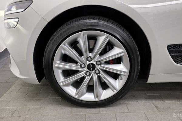 2024 Genesis G70 с пробегом 50 779 км