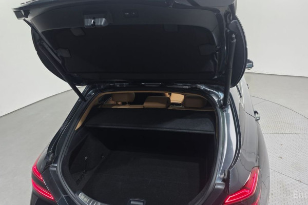 2022 Genesis G70 с пробегом 25 299 км