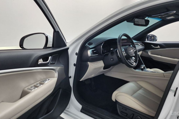 2022 Genesis G70 с пробегом 11 698 км