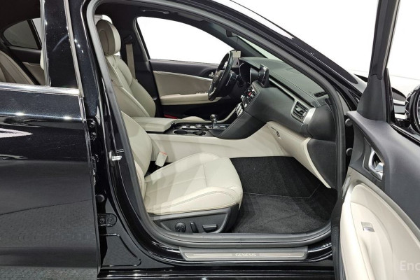 2022 Genesis G70 с пробегом 48 064 км