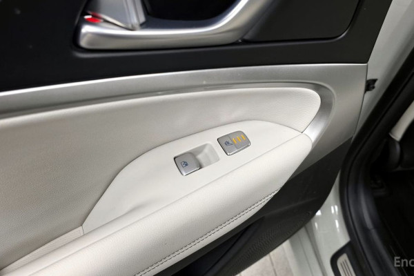 2024 Genesis G70 с пробегом 50 779 км