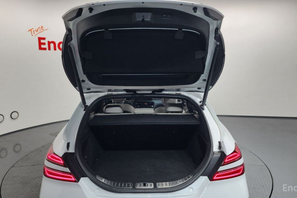 2022 Genesis G70 с пробегом 11 698 км