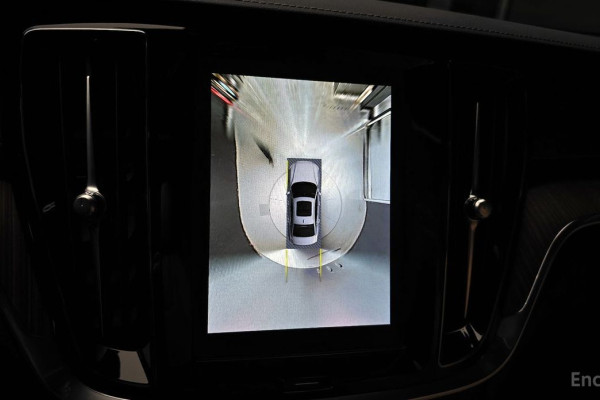 2023 Volvo S60 с пробегом 23 545 км