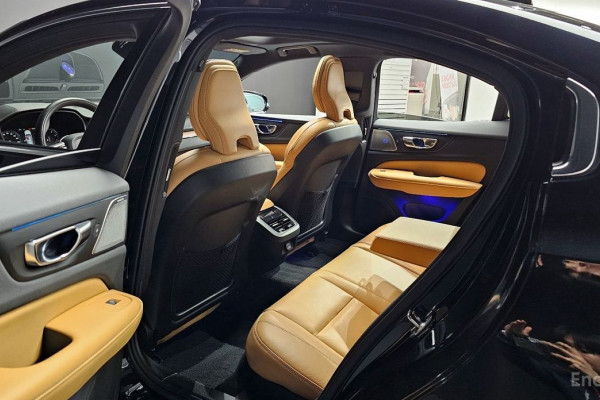 2022 Volvo S60 с пробегом 52 358 км