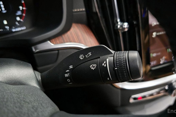 2022 Volvo S60 с пробегом 52 358 км