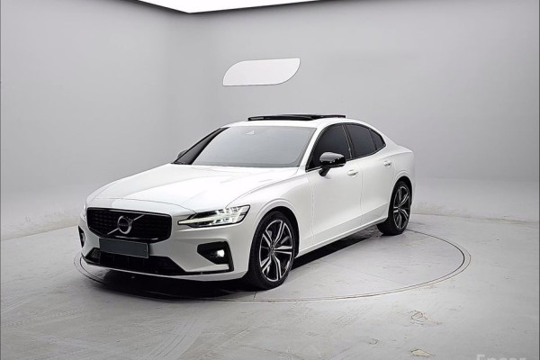 2022 Volvo S60 с пробегом 55 754 км