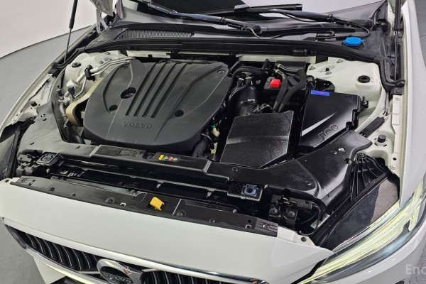 2022 Volvo S60 с пробегом 59 976 км