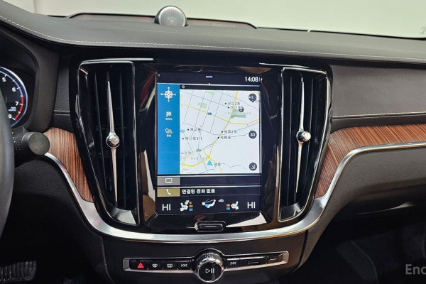 2022 Volvo S60 с пробегом 59 976 км