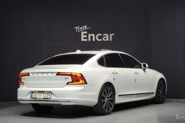 2023 Volvo S90 с пробегом 41 781 км