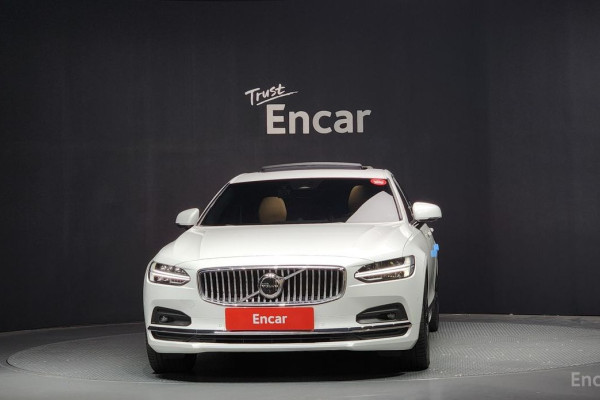2023 Volvo S90 с пробегом 41 781 км