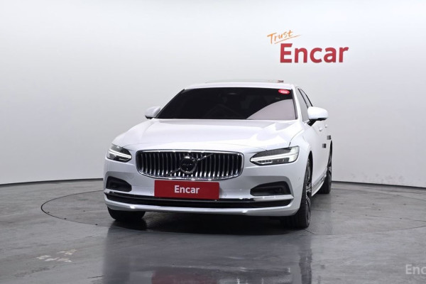 2022 Volvo S90 с пробегом 43 649 км