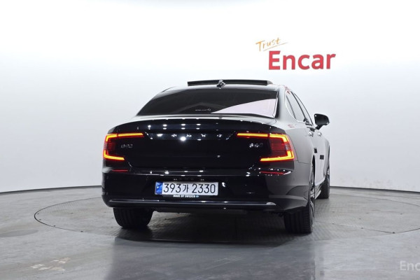 2022 Volvo S90 с пробегом 37 138 км