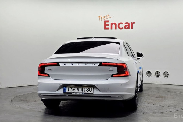 2021 Volvo S90 с пробегом 81 287 км
