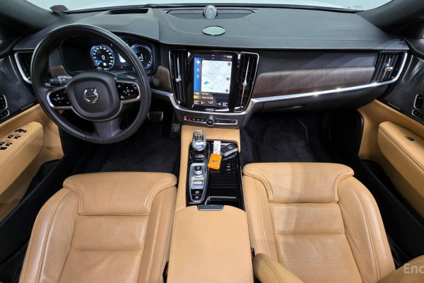 2021 Volvo S90 с пробегом 81 287 км