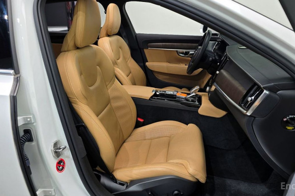 2021 Volvo S90 с пробегом 81 287 км