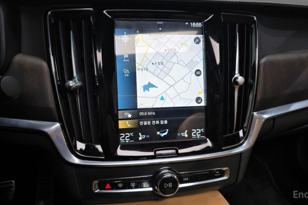 2021 Volvo S90 с пробегом 81 287 км