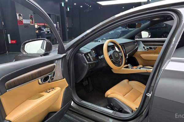 2022 Volvo S90 с пробегом 54 694 км