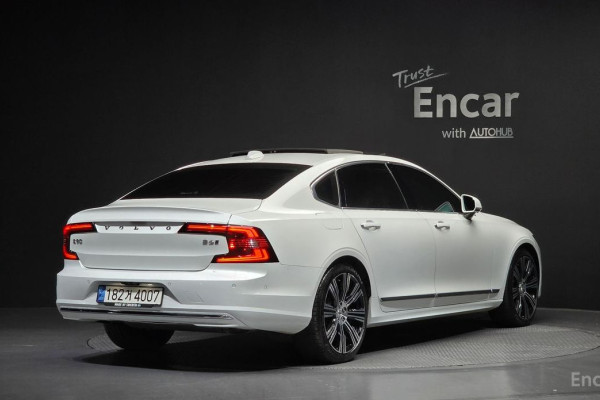 2022 Volvo S90 с пробегом 60 833 км