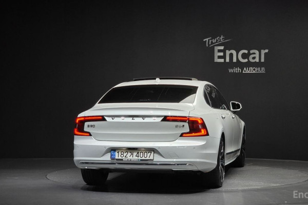 2022 Volvo S90 с пробегом 60 833 км