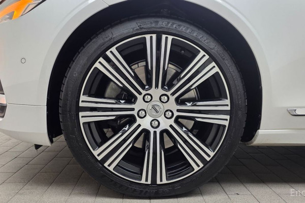 2022 Volvo S90 с пробегом 60 833 км