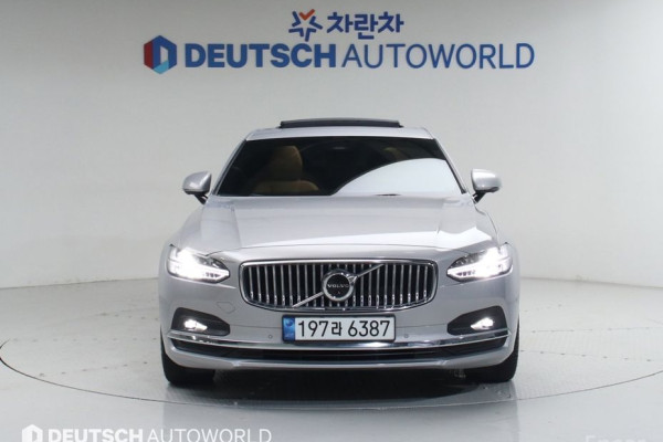 2023 Volvo S90 с пробегом 63 975 км