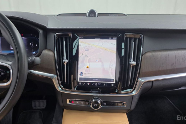 2022 Volvo S90 с пробегом 60 833 км