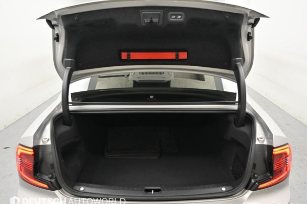 2023 Volvo S90 с пробегом 63 975 км