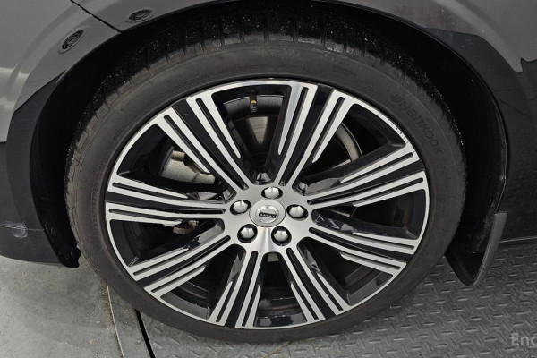 2023 Volvo S90 с пробегом 30 012 км