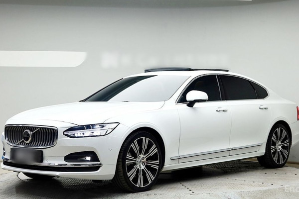 2022 Volvo S90 с пробегом 64 163 км