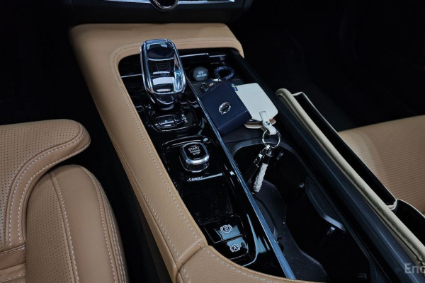 2023 Volvo S90 с пробегом 30 012 км