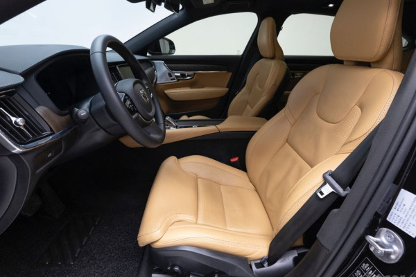 2023 Volvo S90 с пробегом 60 831 км