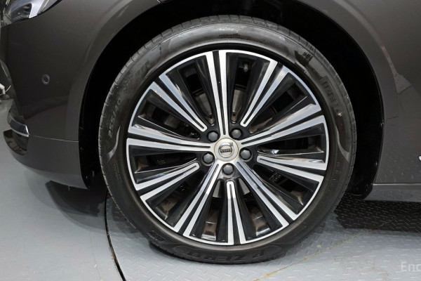 2022 Volvo S90 с пробегом 44 452 км