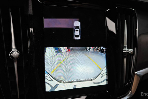 2023 Volvo S90 с пробегом 30 012 км